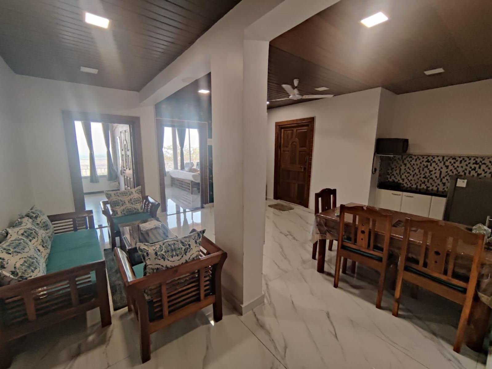 Whitehouse Homestay By Oxystays Hospitality Alībāg Eksteriør billede