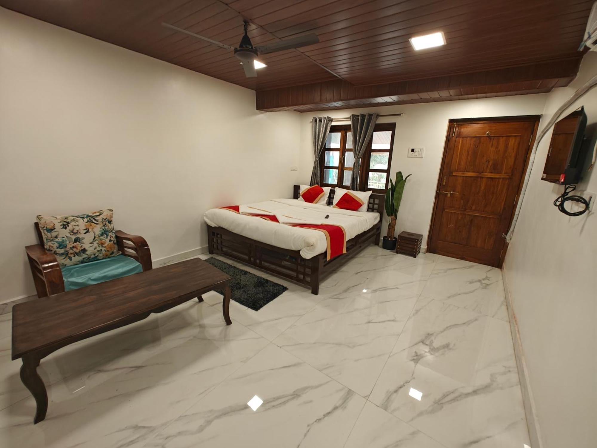 Whitehouse Homestay By Oxystays Hospitality Alībāg Værelse billede